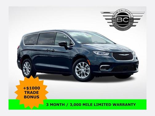 Fathom Blue Pearlcoat 2025 Chrysler Pacifica Select