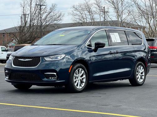 Fathom Blue Pearlcoat 2025 Chrysler Pacifica Select