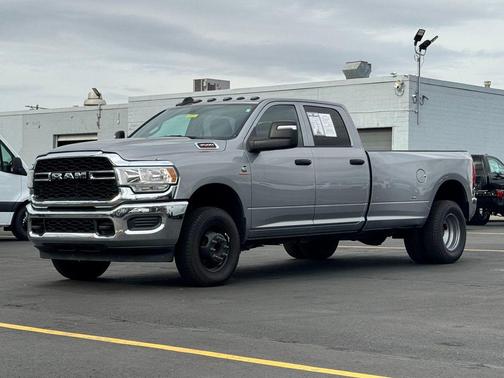 Billet Silver Metallic Clearcoat 2024 RAM 3500 Tradesman