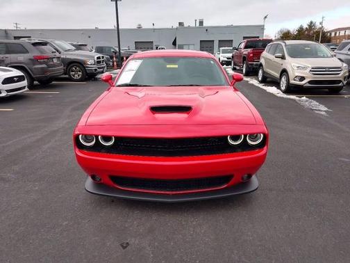 Photo 2 of 38 of 2021 Dodge Challenger R/T
