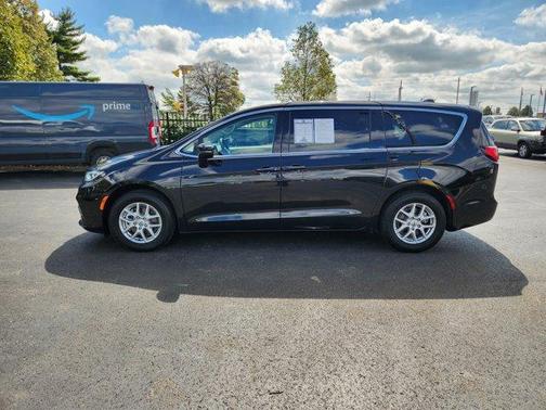 2024 Chrysler Pacifica Touring-L