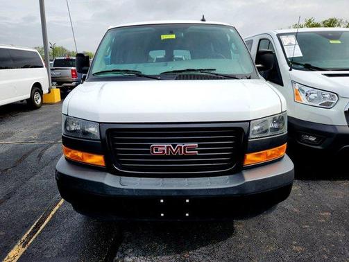 2023 GMC Savana 3500 LS