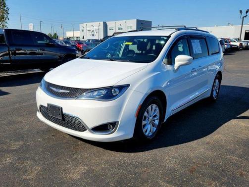 2018 Chrysler Pacifica Touring-L
