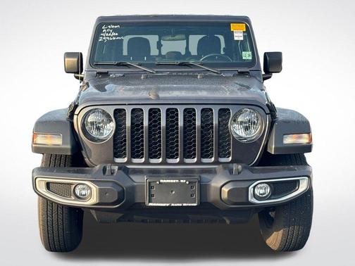 Granite Crystal Clearcoat Metallic 2023 Jeep Gladiator Sport