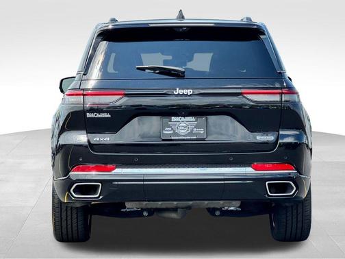 Diamond Black 2023 Jeep Grand Cherokee Overland