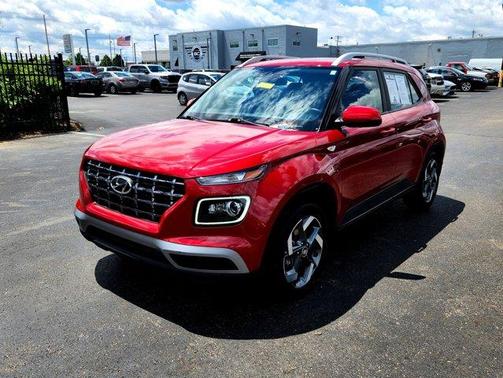 2022 Hyundai VENUE Limited