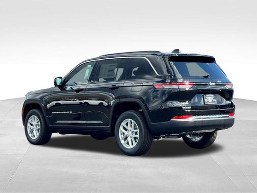 Diamond Black 2026 Jeep Grand Cherokee Laredo X