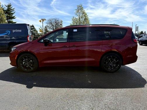 2026 Chrysler Pacifica Limited