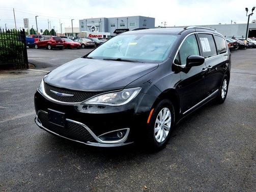2018 Chrysler Pacifica Touring-L