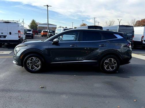 2024 Kia Sportage LX