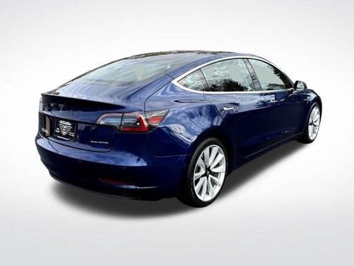 2018 Tesla Model 3 BASE