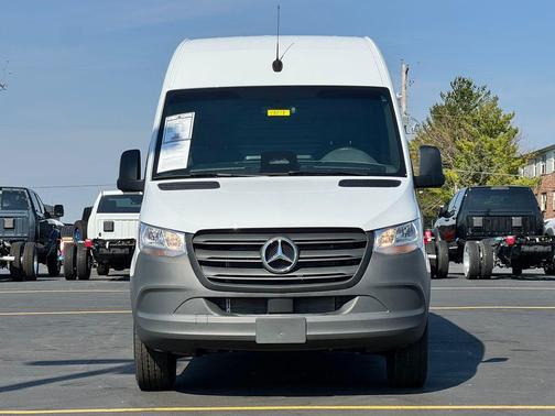 2025 Mercedes-Benz Sprinter 2500 170 WB