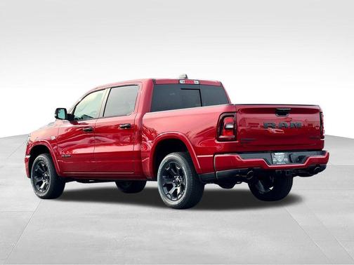Molten Red Pearlcoat 2026 RAM 1500 Big Horn/Lone Star