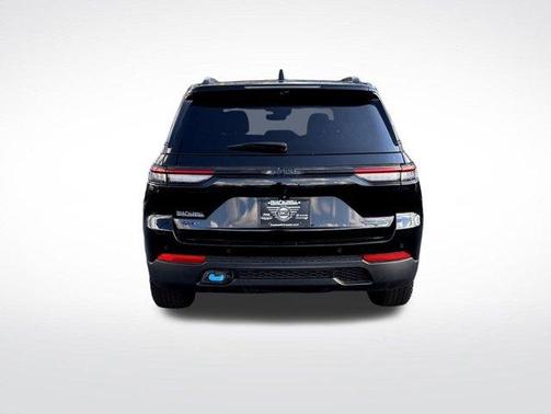 2023 Jeep Grand Cherokee 4xe Trailhawk