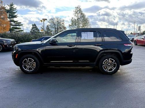 2023 Jeep Grand Cherokee 4xe Trailhawk