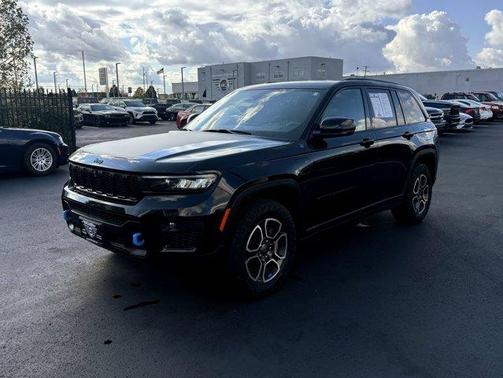 2023 Jeep Grand Cherokee 4xe Trailhawk