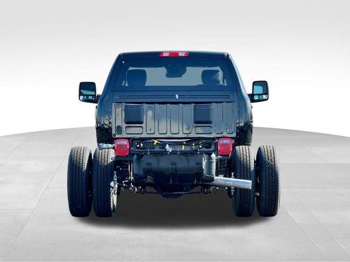 Diamond Black 2026 RAM 3500 Tradesman/Big Horn