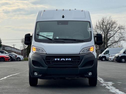 Bright White Clearcoat 2026 RAM ProMaster 2500 High Roof