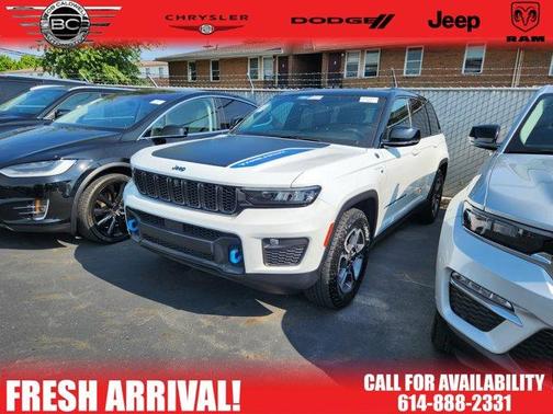 2022 Jeep Grand Cherokee 4xe Trailhawk