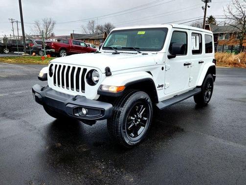 2022 Jeep Wrangler Unlimited Sahara Altitude