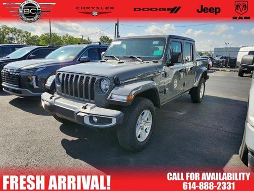 2022 Jeep Gladiator Sport