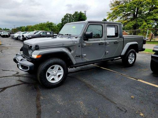 2022 Jeep Gladiator Sport