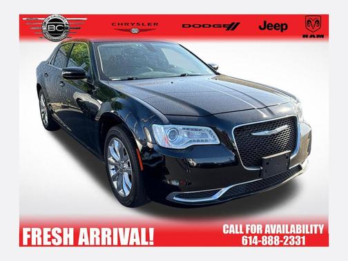 Gloss Black 2023 Chrysler 300 Touring