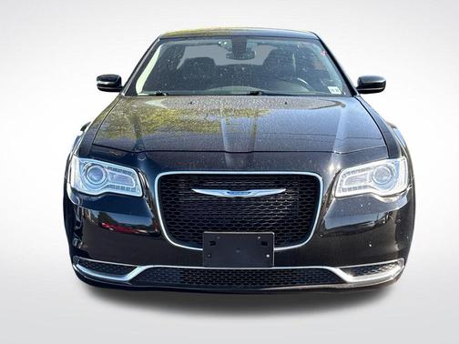 Gloss Black 2023 Chrysler 300 Touring
