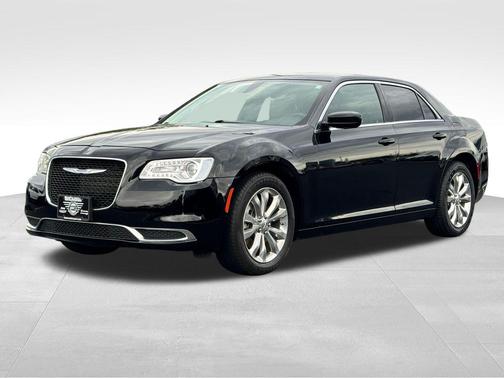 Gloss Black 2023 Chrysler 300 Touring