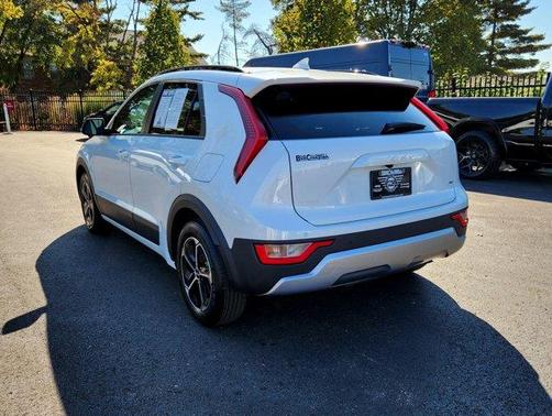2023 Kia Niro EX