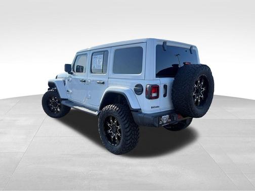 2021 Jeep Wrangler Unlimited Sahara Altitude