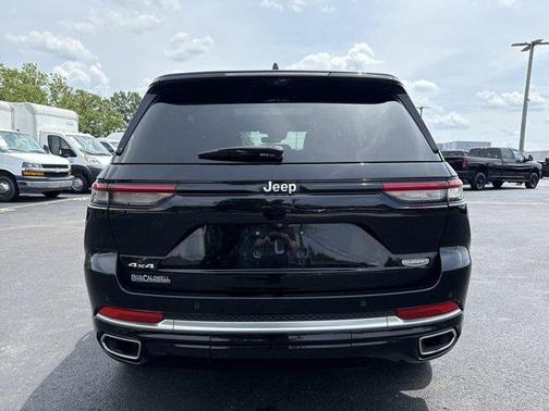 2023 Jeep Grand Cherokee Summit