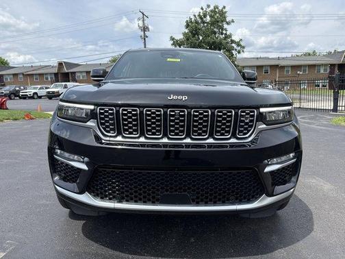2023 Jeep Grand Cherokee Summit