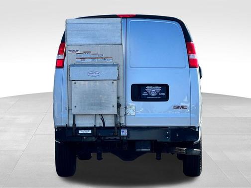 Quicksilver Metallic 2020 GMC Savana 3500 Work Van