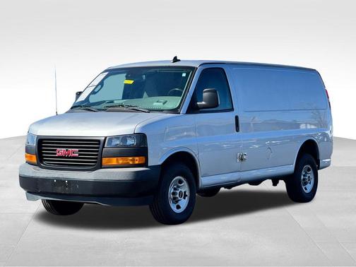 Quicksilver Metallic 2020 GMC Savana 3500 Work Van