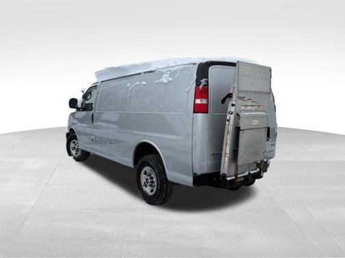 2020 GMC Savana 3500 Work Van