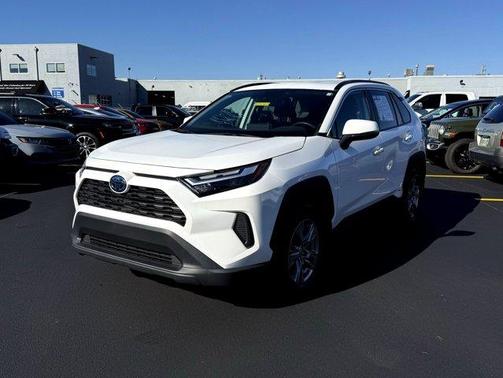 2024 Toyota RAV4 Hybrid XLE