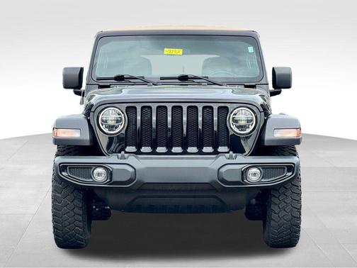 Black Clearcoat 2022 Jeep Wrangler Unlimited Sport