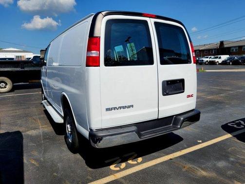 2022 GMC Savana 2500 Work Van