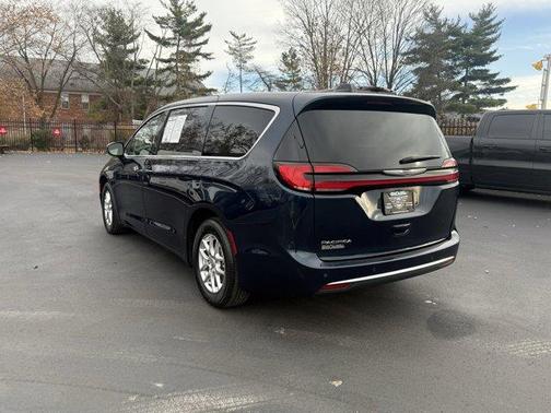 2024 Chrysler Pacifica Touring-L