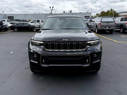 2022 Jeep Grand Cherokee Overland