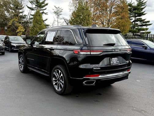 2022 Jeep Grand Cherokee Overland