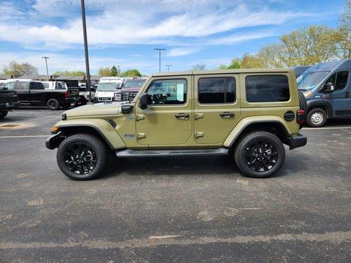 2025 Jeep Wrangler 4xe Sahara