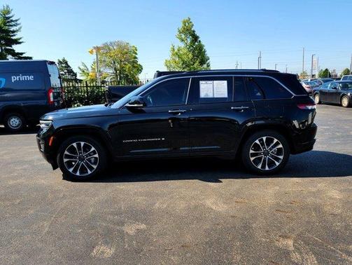 2022 Jeep Grand Cherokee Overland