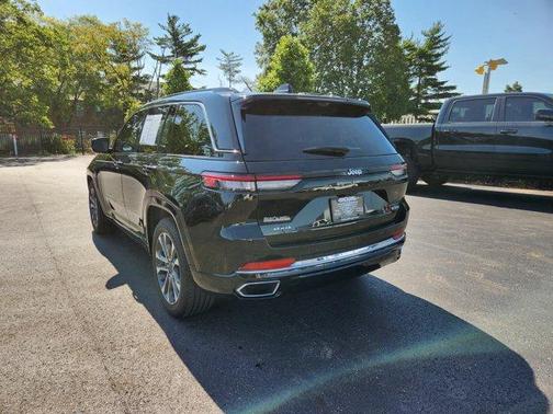 2022 Jeep Grand Cherokee Overland
