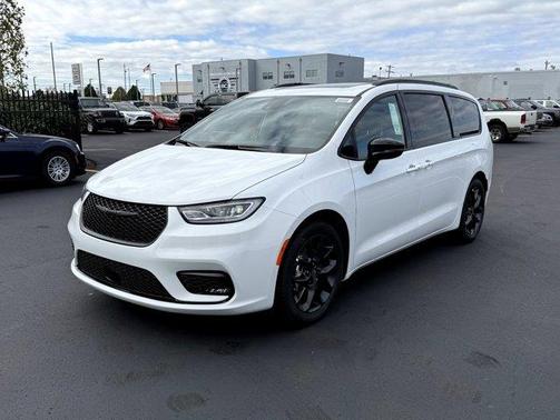 2026 Chrysler Pacifica Limited