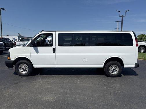 2023 GMC Savana 3500 LS