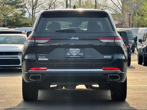 Diamond Black 2023 Jeep Grand Cherokee Overland