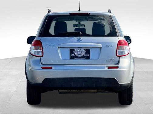 Quicksilver Metallic 2011 Suzuki SX4 Premium