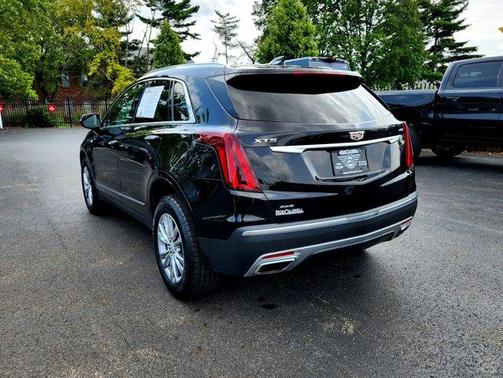 2022 Cadillac XT5 Premium Luxury